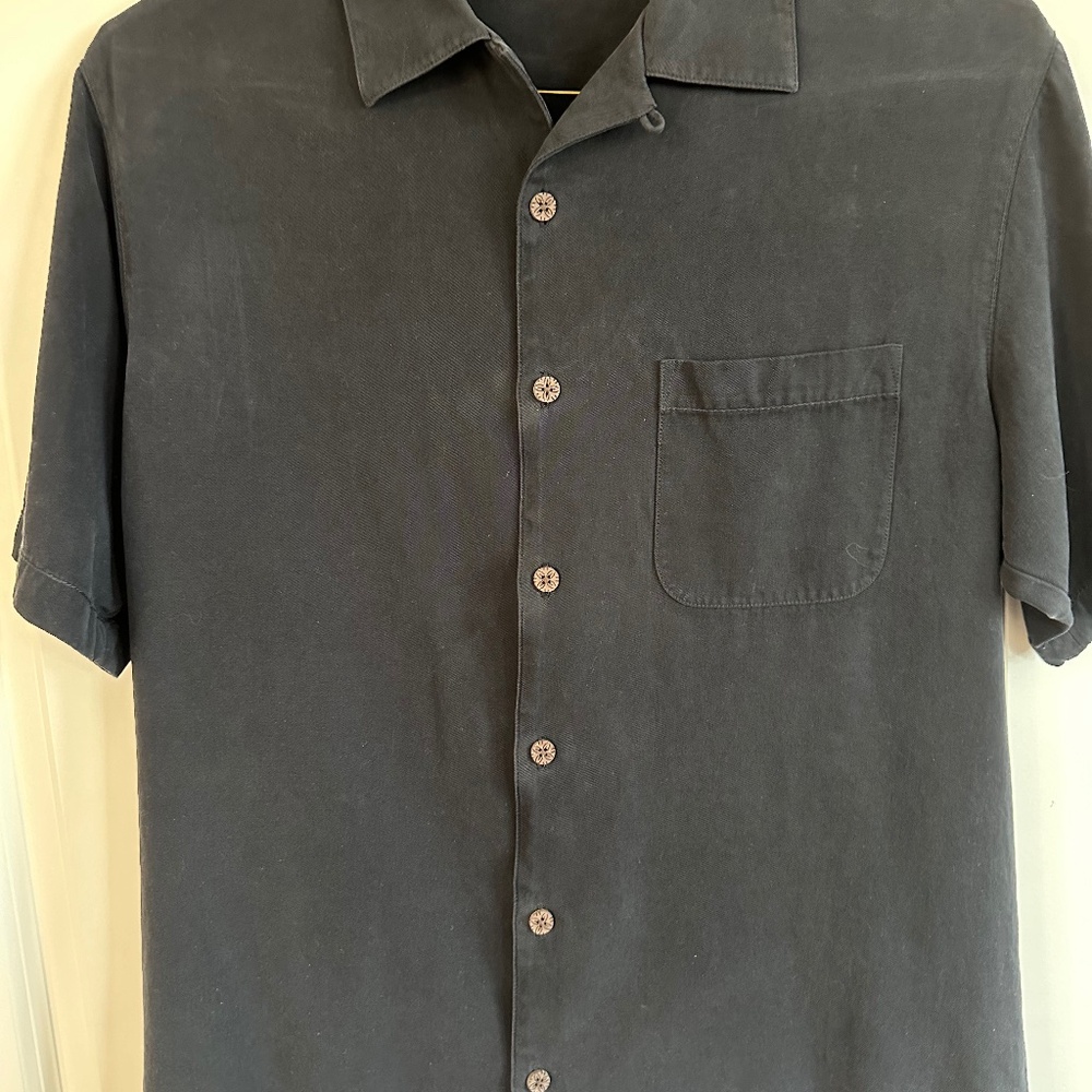 Tommy Bahama 100% silk shirt, Small, black.